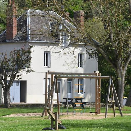 Gîte AU BORD DE L'EAU jusqu'à 8 personnes Chambon-sur-Voueize Extérieur photo