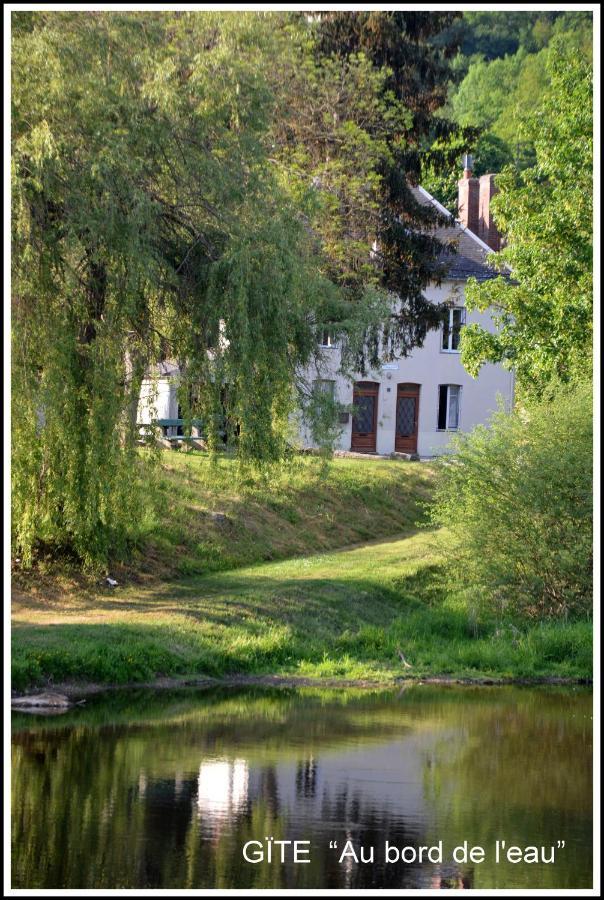 Gîte AU BORD DE L'EAU jusqu'à 8 personnes Chambon-sur-Voueize Extérieur photo